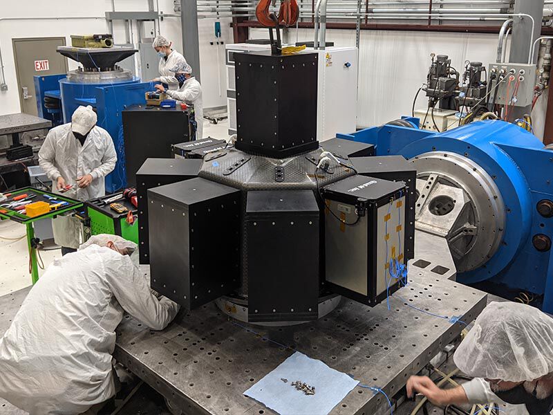 Smallsat installation on launch adapter structure